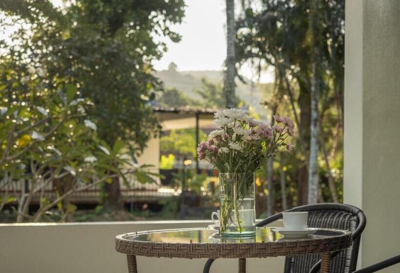 ویلای لوکس 1 خوابه, Isara Nai Yang Resort