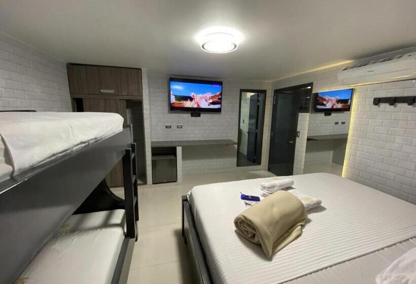 اتاق لوکس خانوادگی, Balmoral