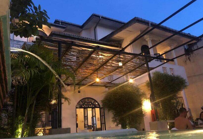 Номер Стандарт Совместная Ванная, Seconds Hostel   Colombo