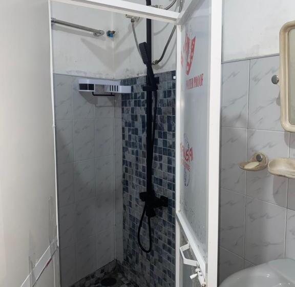Номер Стандарт Индивидуальный Совместная Ванная, Seconds Hostel   Colombo