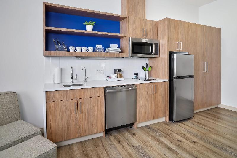 Студио Стандарт Кровать Кинг, Element Edmonton West