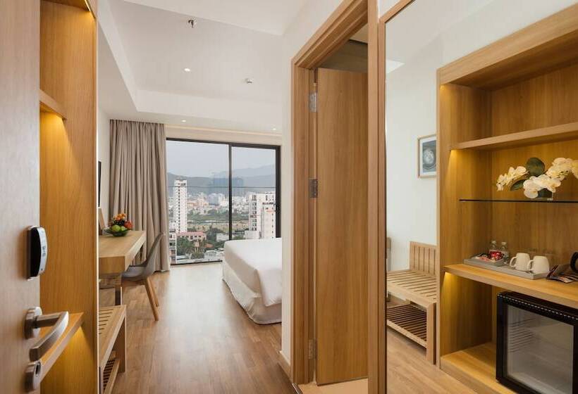 اتاق لوکس با چشم‌انداز شهر, Nagar Hotel Nha Trang