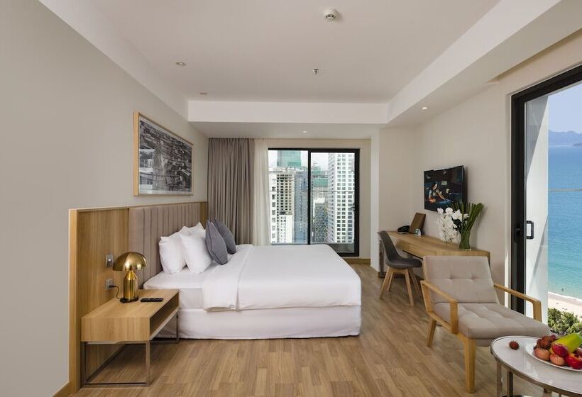 سوییت جونیور با چشم‌انداز دریا, Nagar Hotel Nha Trang
