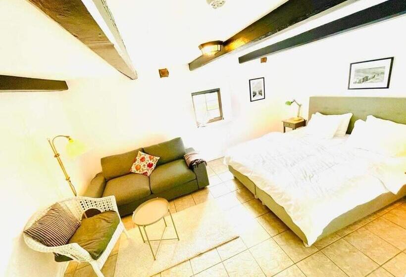 Семейный Номер, Gårdshotellet