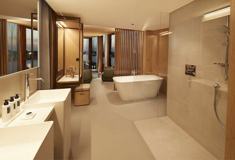 Suite, Jakarta Amsterdam