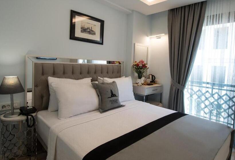 Superior Single Room, Primero