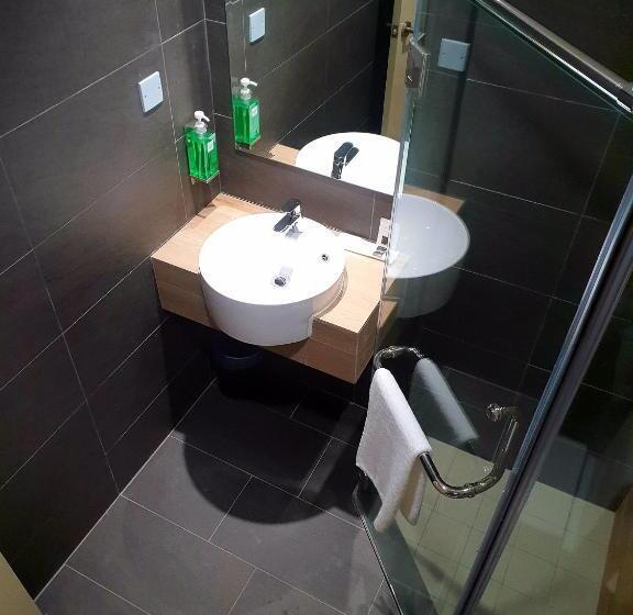 Quarto Deluxe, Qlio