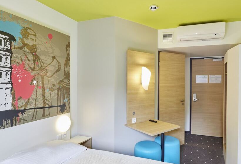 Номер Стандарт, B&b Hotel Trier