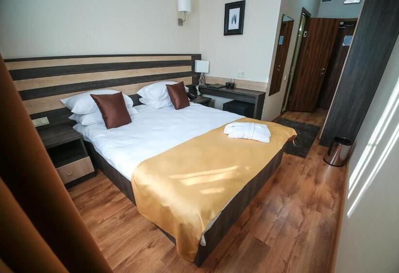 اتاق استاندارد یک نفره, Infinity Plaza