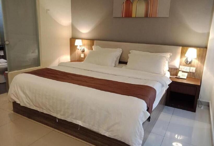 اتاق استاندارد با تخت بزرگ, Oscar Suites