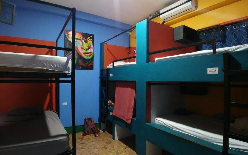 سرير فى غرفة مشتركه, Hostel Mamallena