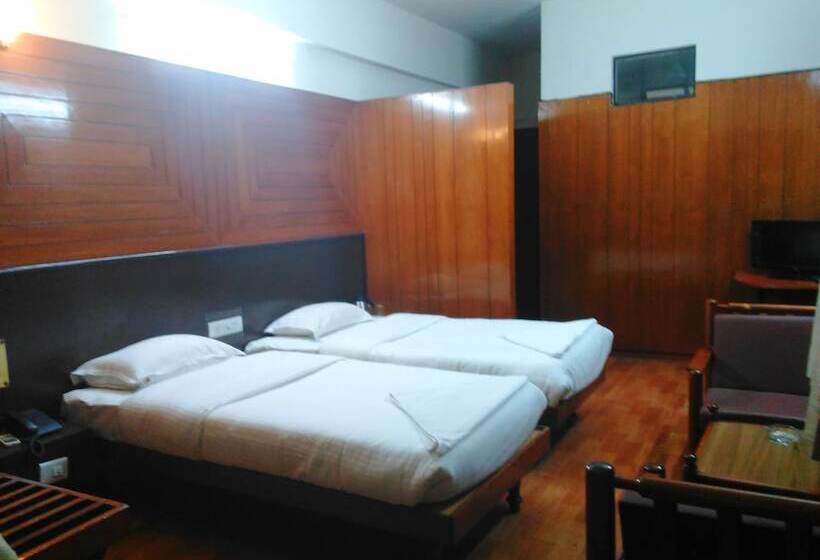 Номер Deluxe, Sivaranjani