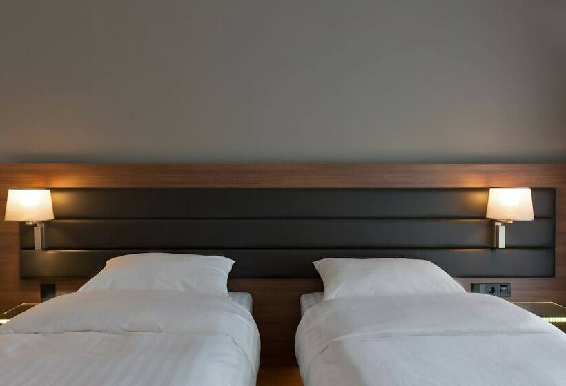 标准间, Moxy Amsterdam Houthavens