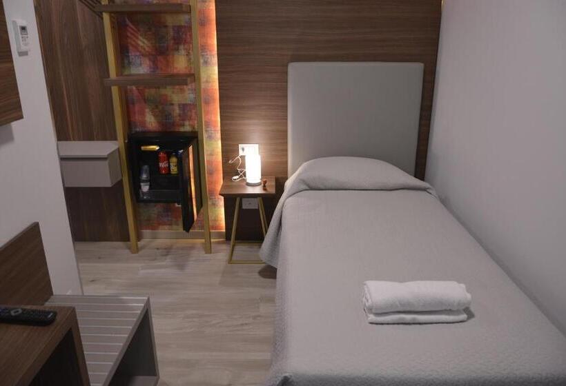 اتاق استاندارد یک نفره, 8room