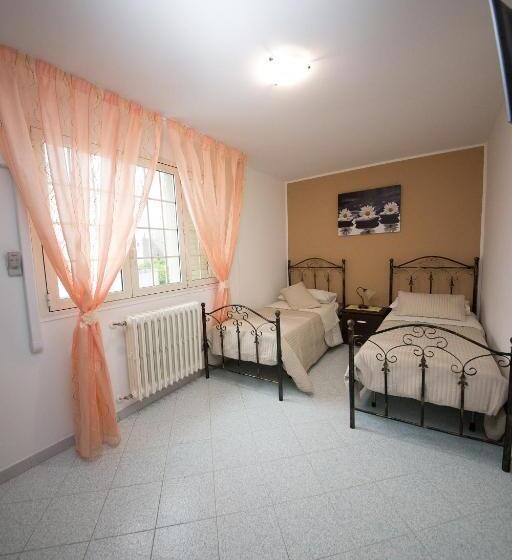 Четырехместный Номер Стандарт, B&b La Casa Nel Borgo