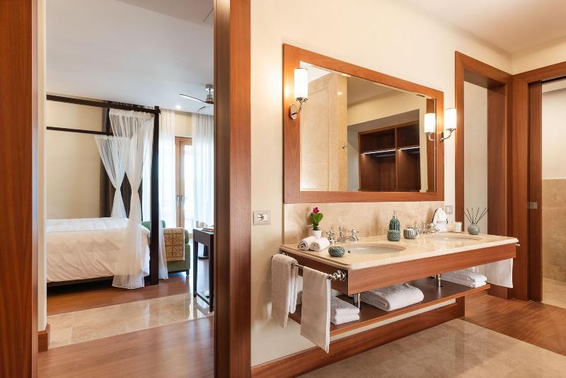 Номер Стандарт, Doubletree By Hilton Okinawa Chatan Resort