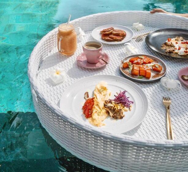 Номер Стандарт Вид на Бассейн, White Palm Hotel Bali