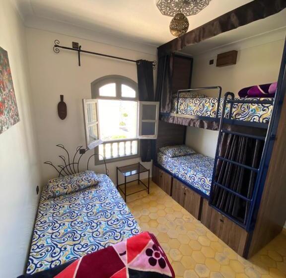 חדר סטנדרט לשלושה, Essaouira Beach Hostel