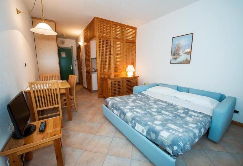 استودیوی استاندارد, Residenza Del Sole