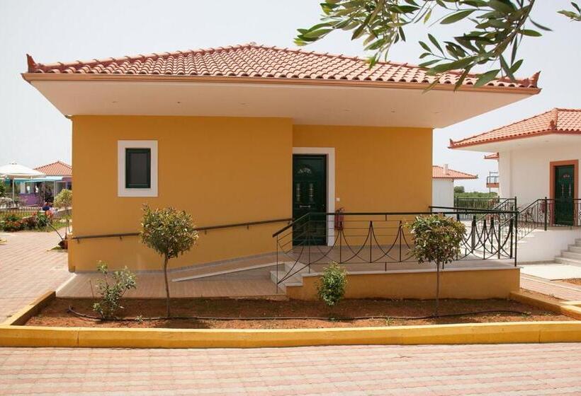 غرفة قياسية ثلاثية, Stomio Villague