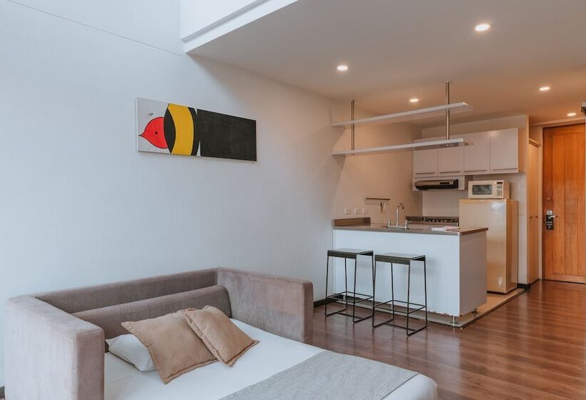 패밀리 룸, Travelers Orange Suites