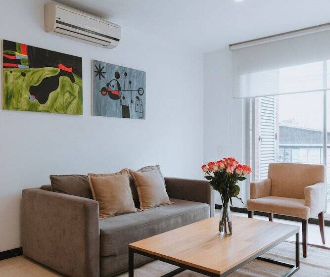 수피리어 룸, Travelers Orange Suites