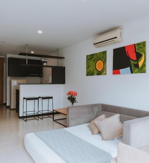 수피리어 룸, Travelers Orange Suites