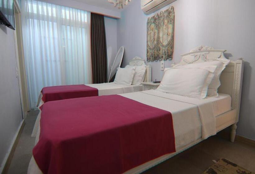 اتاق اکونومی, Alacaat Otel