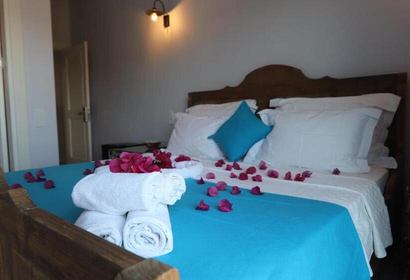 اتاق لوکس با بالکن, Alacaat Otel