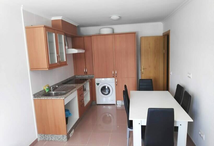 Апартаменты 2 Спальни, Apartamentos Ares Centro 3000