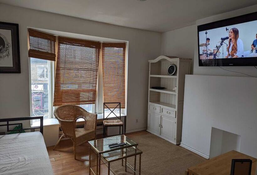 דירת חדר, The Parkdale Hostellerie