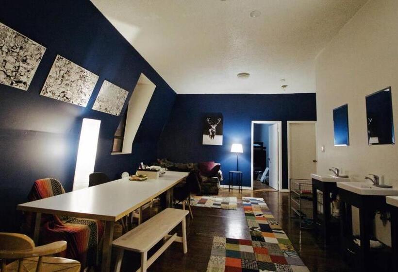 מיטה בחדר משותף, The Parkdale Hostellerie