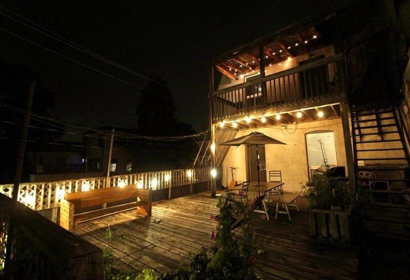 מיטה בחדר משותף, The Parkdale Hostellerie