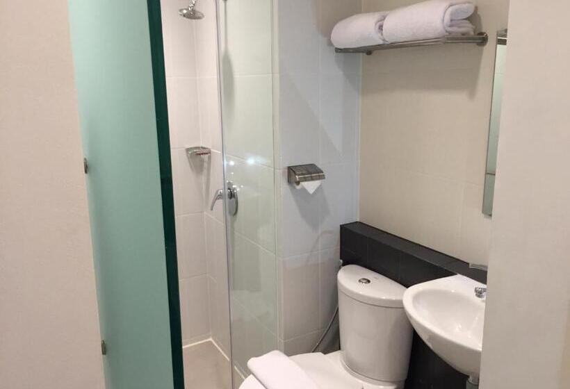 수피리어 룸, Whiz Prime Hotel Sudirman Makassar