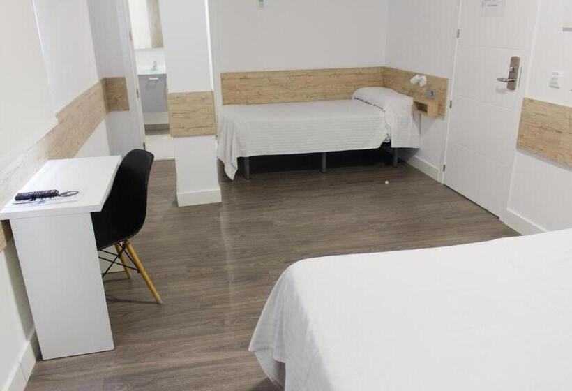 Семейный Номер Deluxe, Deluxe Hostels & Suites Merida