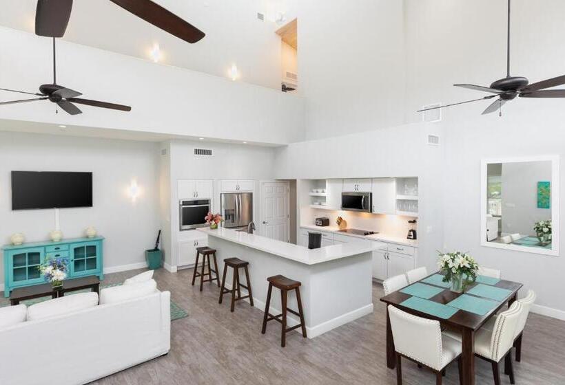 Вилла 3 Спальни, Dolphin Point Villas