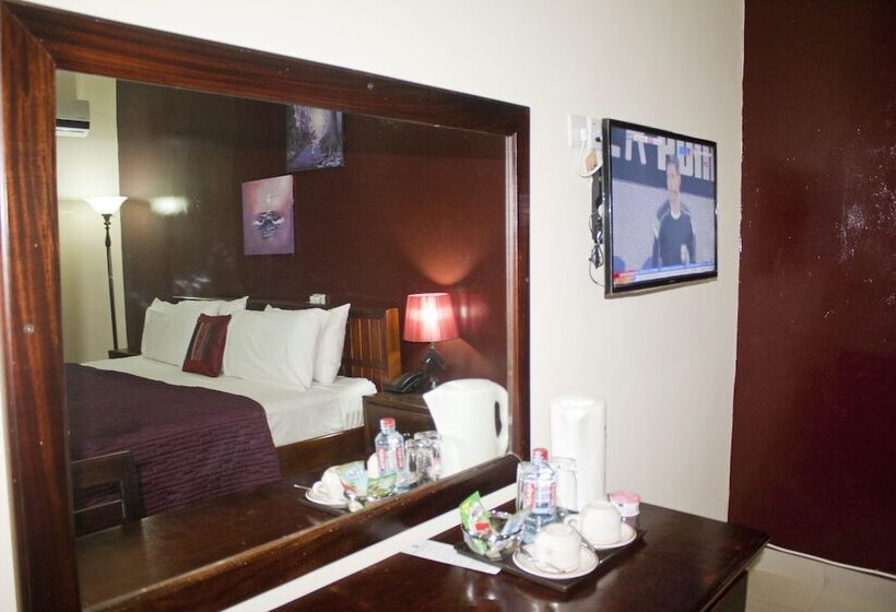 Deluxe Room, Grand Star