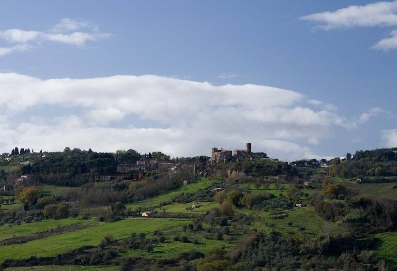 سوییت جونیور, Castello Costaguti