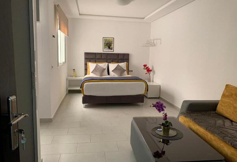 استودیوی استاندارد, Appart Hotel Monaco