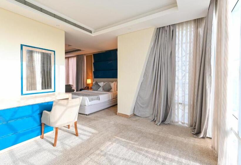 سوییت با چشم‌انداز باغ, Al Mansour Suites