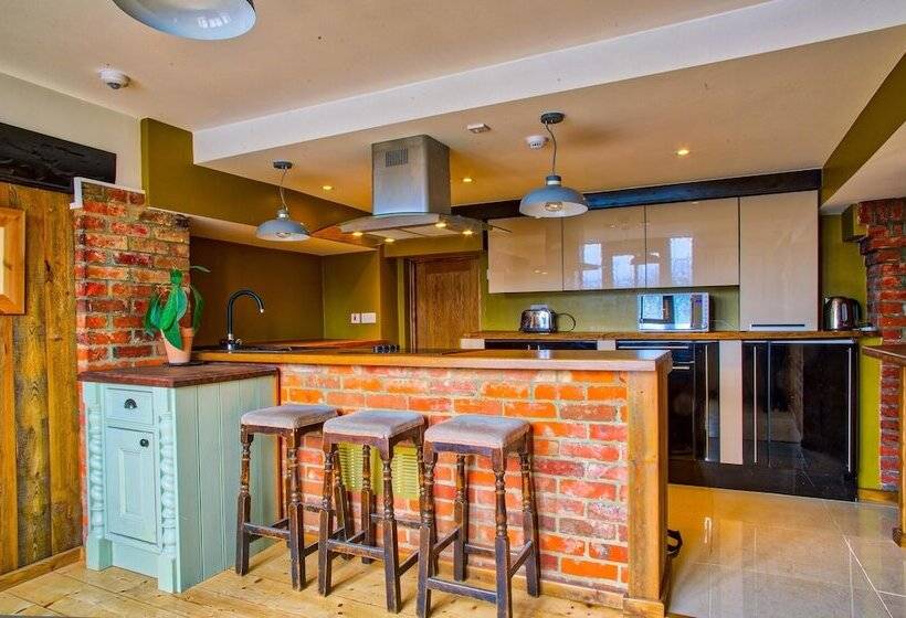 Апартаменты 1 Спальня, Easton Guest House