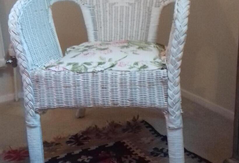 اتاق استاندارد, Field Farm Cottage B&b