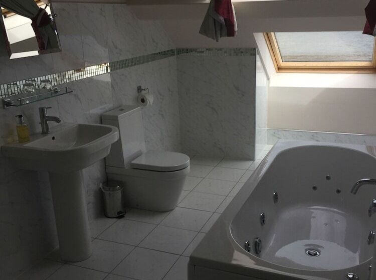 חדר סטנדרט מיטה זוגית, Newton Hall Guest House