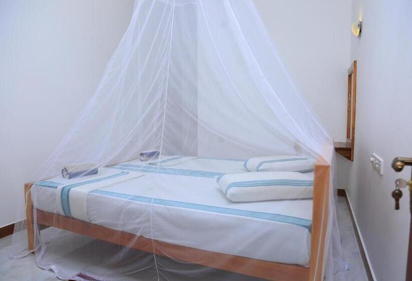 Номер Стандарт без Кондиционера, La Safari Inn Tissamaharama