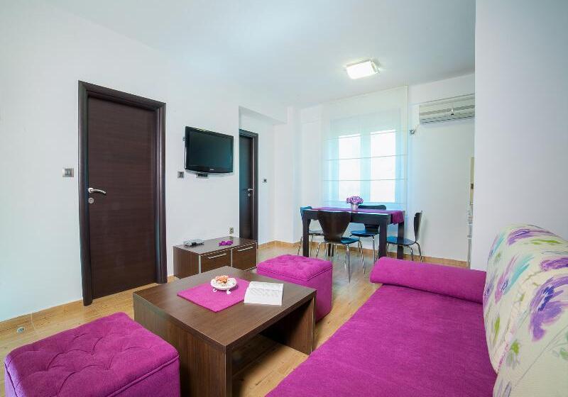 آپارتمان 1 خوابه, Apartments Raymond