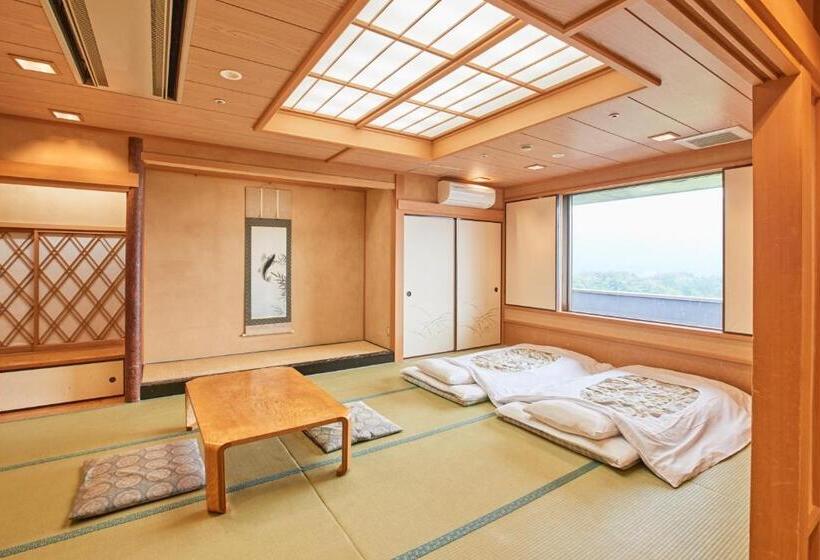 Superior-huone, Myogi Green