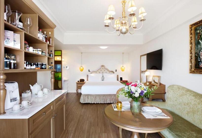 Люкс Вид на Море, Legacy Gastro Suites
