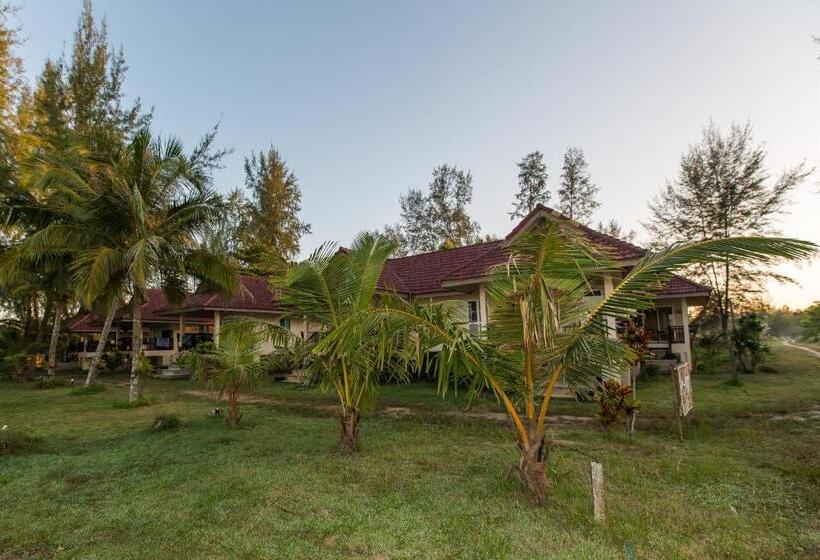 스탠다드 방갈로, Pranee Beach Bungalows