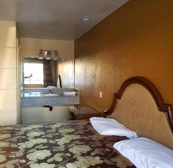 스탠다드 룸 킹사이즈 침대, Central Inn Motel
