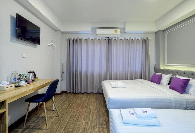 اتاق لوکس سه تخته, De Lavender Bangkok